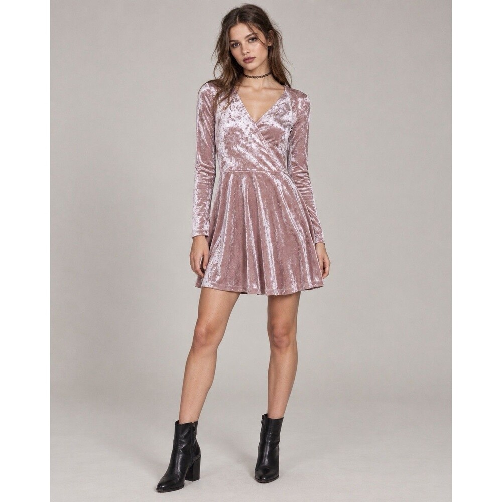 Forever 21 Women’s Medium Pink Crushed Velvet Wrap Skater Dress Long Sleeve